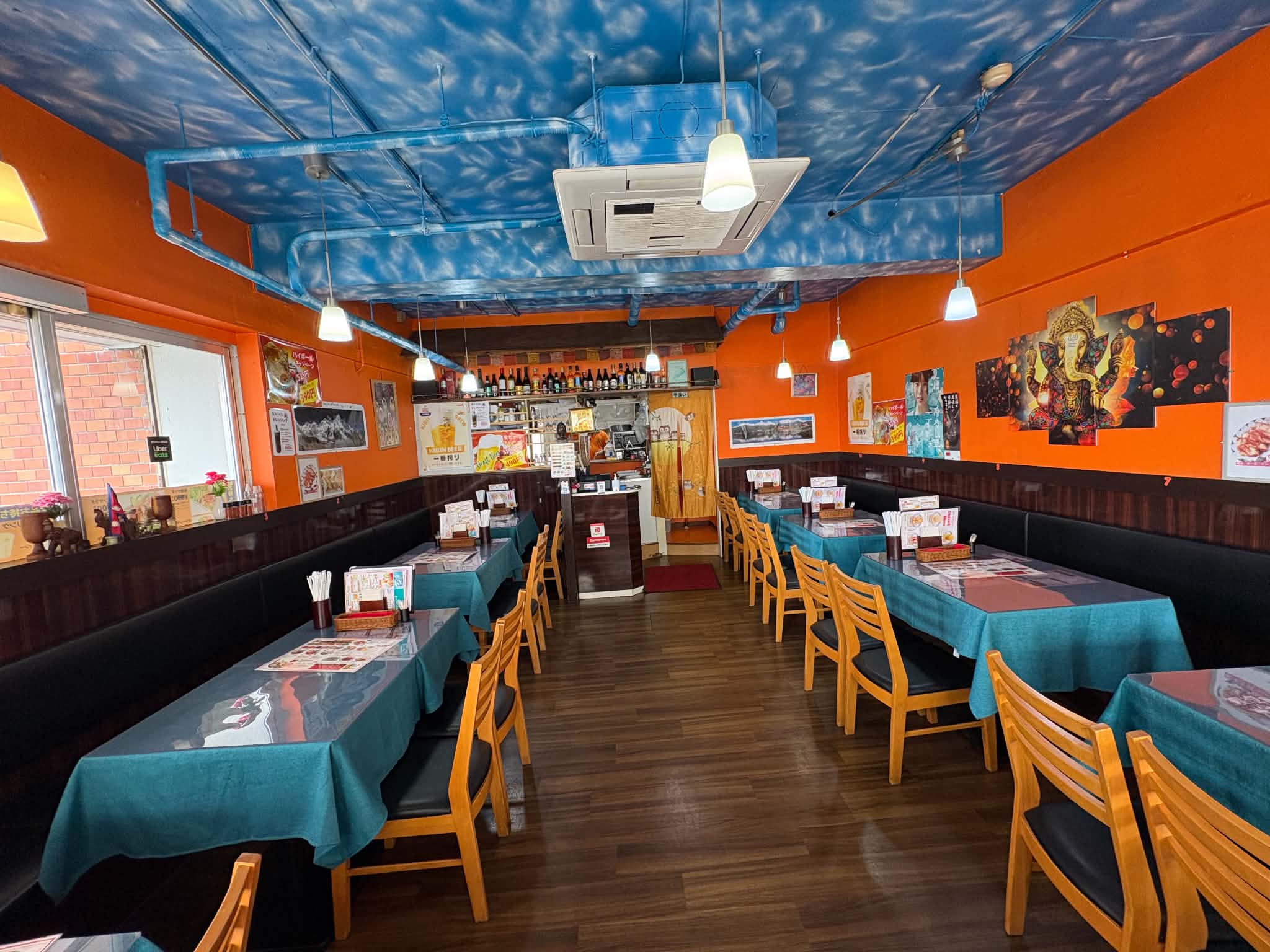 ASIAN DINING LALI GURAS Tana Branch · 田奈店 interior